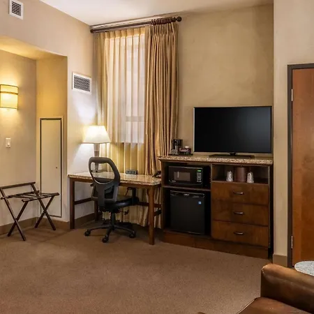 Drury Plaza In Hotel