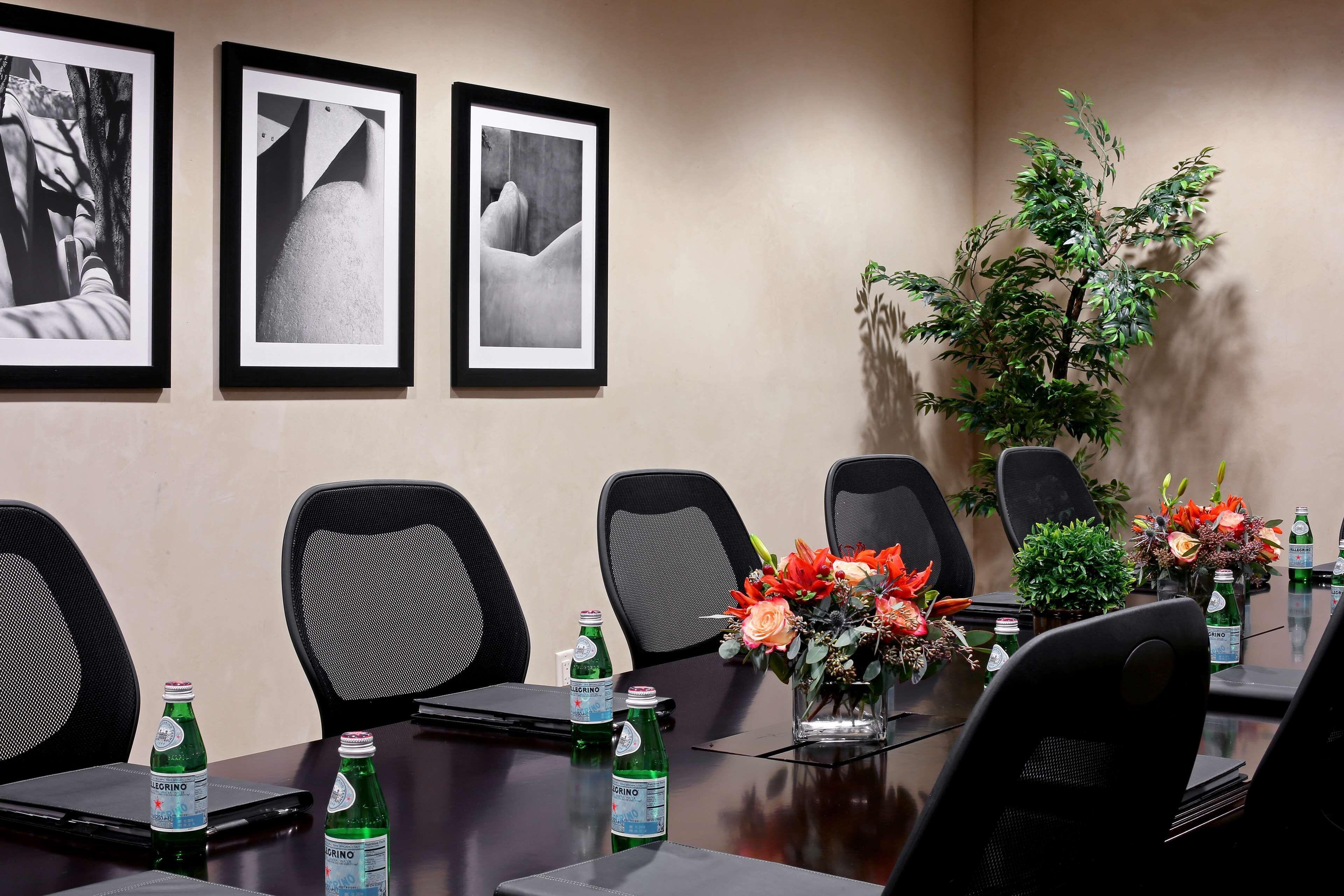 Drury Plaza In Hotel 4*