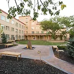 Hotel Drury Plaza In