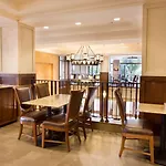 Hotel Drury Plaza In 4*