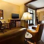 Hotel Drury Plaza In