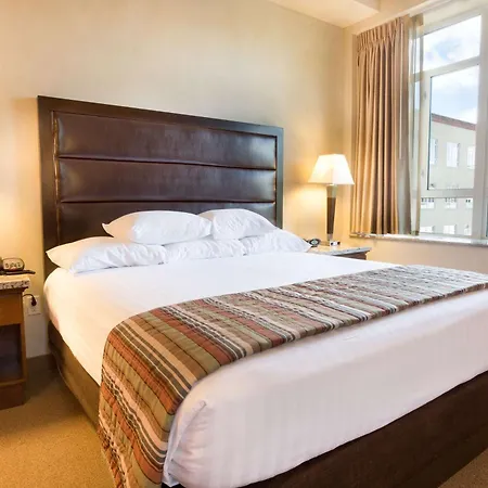 Hotel Drury Plaza In