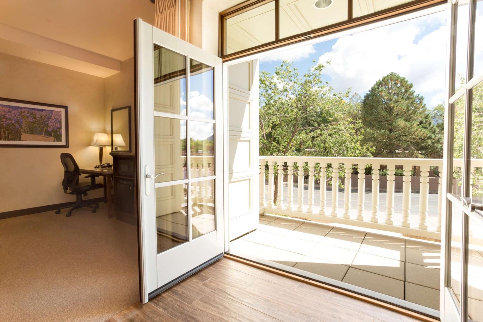 Hotel Drury Plaza In