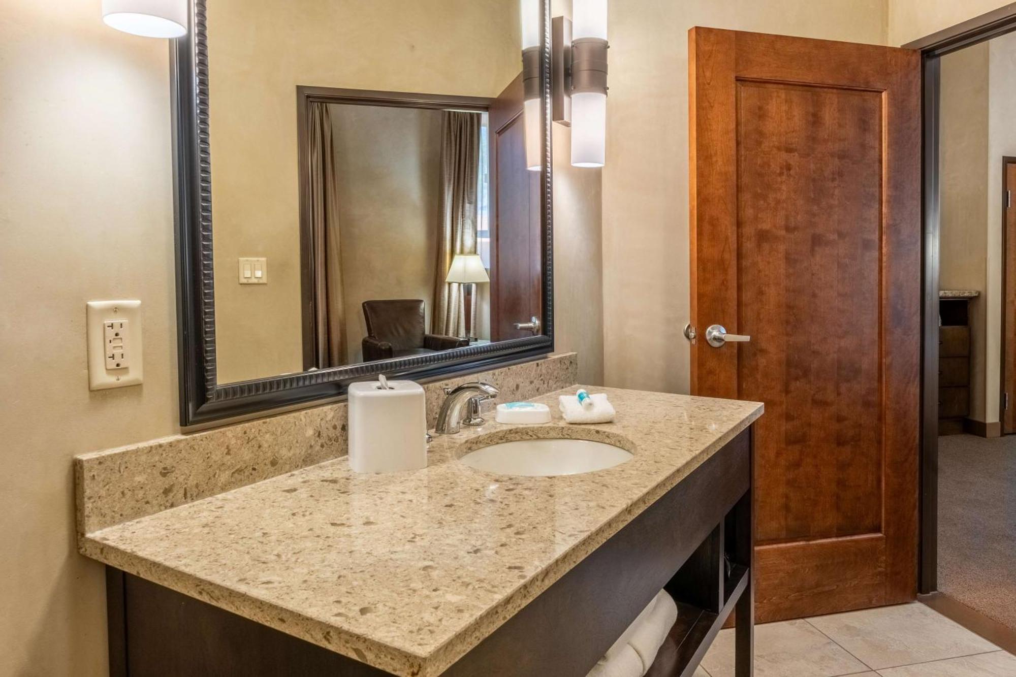 Hotel Drury Plaza In 4*